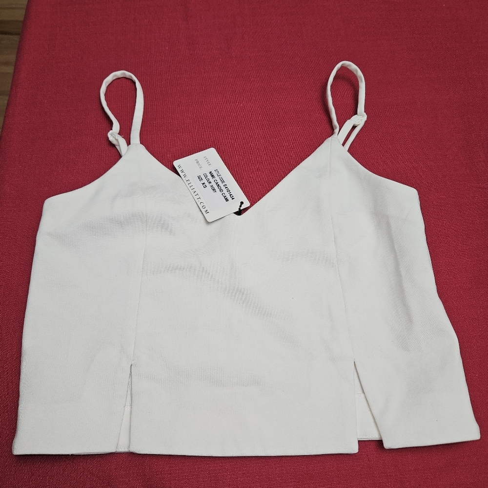 Elliatt Candid Crop Top (IVORY)